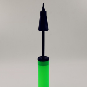 Bomba de aire portátil de plástico con empuje manual para anillos de natación, color aleatorio - Product Image 4