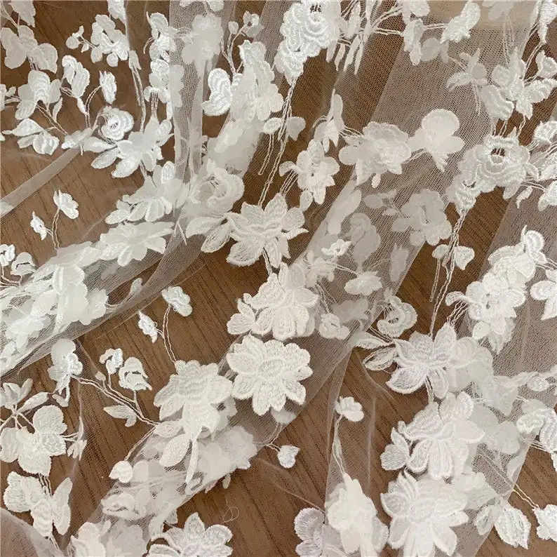Schöne Stickerei florale Spitzenstoff für Brautkleider Hochzeitskleider und Ballhintergründe Spitze am Hof