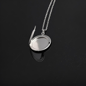 สร้อยคอจี้รูปหัวใจสแตนเลสสตีลสำหรับคู่รัก  แบบเปล่าสำหรับใส่รูปภาพ - Product Image 3