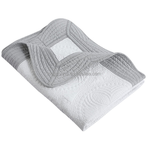 Chấm bé Quilt Monogram cá nhân nhẹ dập nổi lễ hội vỏ sò sọc 100% bông OEKO-TEX chứng nhận bốn - Product Image 3