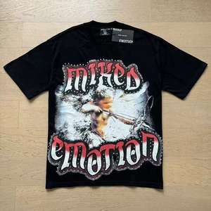 T-shirt Unisex Street Angel con Stampa Diamantata, Trendy, Ampia e Casual, a Maniche Corte, con Motivo EMOTION - Product Image 5