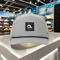 Casquette de baseball personnalisée pour homme, style vintage 5 panneaux, en maille perforée découpée au laser, tendance pour les activités décontractées en extérieur