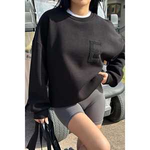 Sweat-shirt et sweat à capuche noir pour femme avec broderie E - Product Image 4