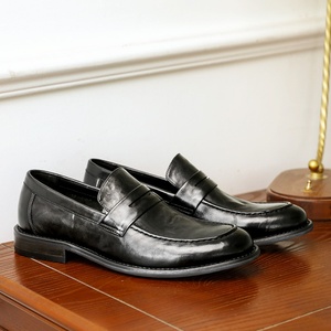 Zapatos Casuales Personalizados Hechos a Mano para Hombre, Estilo Británico Retro, con Punta en Pico, Sin Cordones, Suaves, Impermeables y Transpirables, de Cuero Genuino - Product Image 3