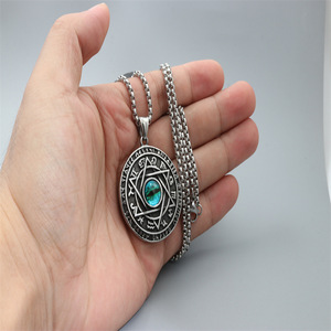 Collier pendentif œil de démon rond en acier inoxydable, design géométrique, bijoux de mode unisexe - Product Image 2