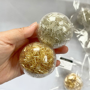Bola Antiestrés Creativa con Cuentas Pop-it, Juguete Moldeable de Plástico Dorado y Plateado para Enhebrar Cuentas DIY en Bandeja - Product Image 6