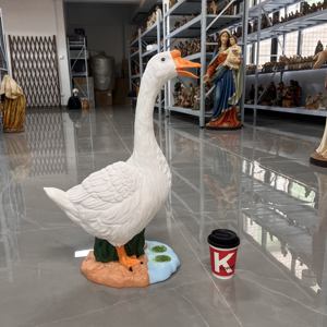 Ingrosso su misura in <span class=keywords><strong>resina</strong></span> <span class=keywords><strong>giardino</strong></span> artigianale decorazione esterna portico statuetta d'oca statua - Product Image 4