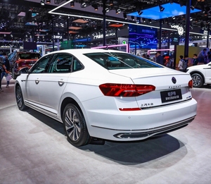 Cina a buon mercato 2023 Auto Vw Passat Phev berlina nuova Auto elettrica ibrida di medie dimensioni nuova energia autovetture per <span class=keywords><strong>volkswagen</strong></span> - Product Image 4