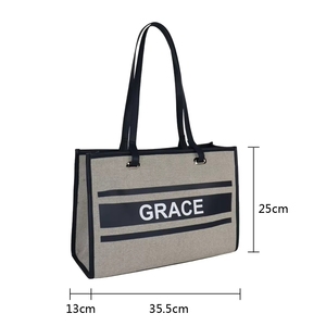 Bolsa de Fieltro Decorativa de Gran Capacidad con Diseño de Dibujos Animados, Bolso de Mano Moderno con Formas de Fieltro para Compras o como Bolsa de Regalo - Product Image 3