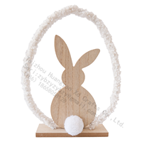 Hölzerner Osterhase Tischdekoration Ei-Form Flauschiger Sherpa-Rahmen Rustikales Frühlings-Tischgesteck 20cm Naturholz