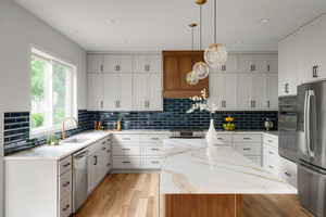 Ensemble de meubles de Cuisine en bois massif, blanc, gris clair, style canadien classique - Product Image 4