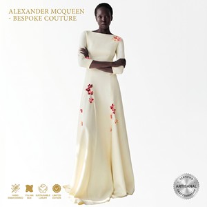 <span class=keywords><strong>Robe</strong></span> de soirée sirène arabe blanche à manches longues avec cape en satin, longueur ras du sol, ornée de fleurs, idéale pour les mariages à Dubaï, personnalisable OEM/ODM - Product Image 1