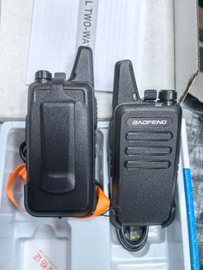 Baofeng-Walkie-talkie portátil tipo C con carga UHF para radio bidireccional F22, estación <span class=keywords><strong>de</strong></span> <span class=keywords><strong>caza</strong></span> <span class=keywords><strong>de</strong></span> hotel, nuevo, Baofeng, D, GMSK, 1 unidad - Product Image 4