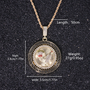 Collar Unisex de Estilo Hip-Hop con Colgante Giratorio de Gallo con Incrustaciones, Diseño de Cruz Chapado en Oro, Moderno - Product Image 2