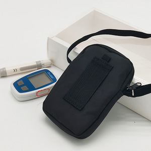 กระเป๋าแพทย์แบบสะพายข้างสำหรับใส่เครื่องวัดระดับน้ำตาลในเลือด ผ้าสีดำ ดีไซน์กระเป๋าสองชั้น - Product Image 3