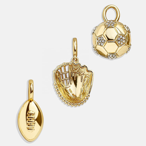 Talisman doré pour le sport |   Pendentif en acier inoxydable plaqué or 18 carats avec zircon, motif raquette de tennis/mégaphone/basketball - Product Image 5