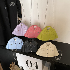 Sac bandoulière tendance, style créatif, sac à l'épaule unique et de niche avec chaîne pour femme - Product Image 1