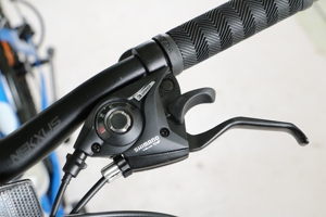 Bicicletta da Montagna di Buona Qualità con Ruote a Raggi, Telaio Robusto in Acciaio al Carbonio, per Uomini Adulti, con Portapacchi Posteriore - Product Image 3