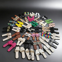 Sandales plates populaires pour femmes, tongs tendance en solde, tongs de marche décontractées, styles variés expédiés aléatoirement