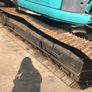 Excavadora de cadenas usada Kobelco SK200-6 de 21 toneladas, tamaño mediano, de segunda mano, KOBELCO SK210 SK230 SK250 SK260 SK350 en stock para la venta - Product Image 5