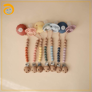 Offres Spéciales bébé porte-sucette <span class=keywords><strong>de</strong></span> qualité alimentaire Silicone anneau <span class=keywords><strong>de</strong></span> dentition Clip perles <span class=keywords><strong>de</strong></span> Silicone souple sucette factice chaîne Clip avec ensemble <span class=keywords><strong>de</strong></span> sucette - Product Image 3