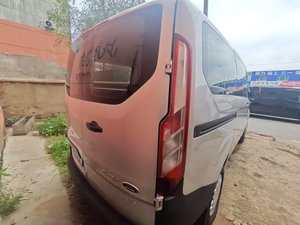 Furgoneta Usada Fort Transit con Configuraciones Inteligentes, Año 2017, Apta para Personalización de Autocaravanas, Transmisión Manual de 5 Velocidades, 6 Asientos, MPV, MINIBUS, VAN - Product Image 4