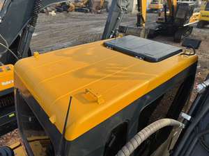 Excavatrice sur chenilles hydraulique d'occasion Hyundai 220 à vendre, avec moteur et roulement, capacité de la cuve de 1,0 m, poids opérationnel de 20 tonnes - Product Image 6