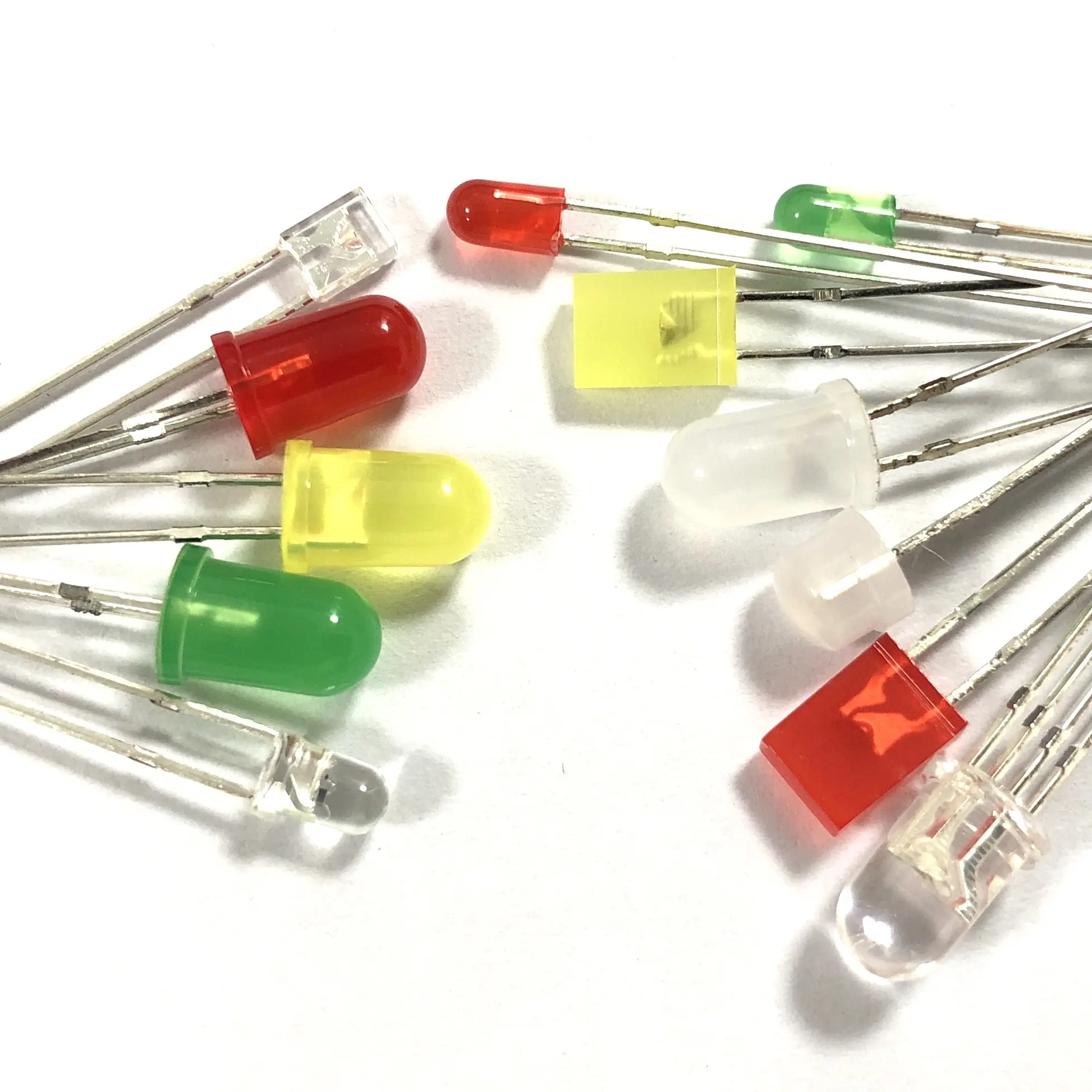 Factory price 1000pcs package white color 6000-7000K 3mm led diode