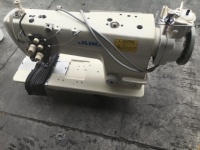 Tête de machine à coudre Juki 8700 d'occasion du Japon avec moteur servo Jordon à vitesse réglable, support de table, vente directe d'usine