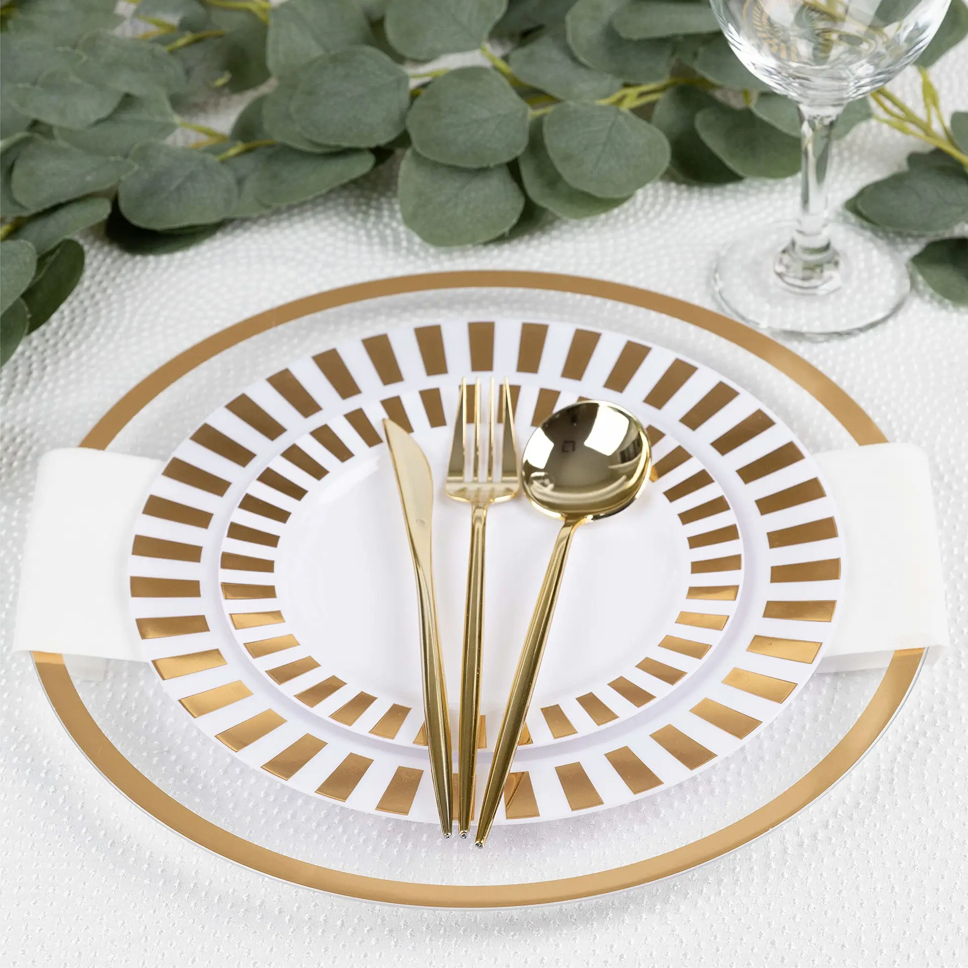 13 Inch High Quality Clear Gold Rim Disposable Plastic Plates Sets Dinnerware Party Wedding Decoration Charger Plates