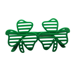 Gafas <span class=keywords><strong>de</strong></span> Sol <span class=keywords><strong>de</strong></span> fiesta <span class=keywords><strong>de</strong></span> música <span class=keywords><strong>loca</strong></span> con forma <span class=keywords><strong>de</strong></span> guitarra <span class=keywords><strong>de</strong></span> plástico para fiesta <span class=keywords><strong>de</strong></span> Halloween - Product Image 3
