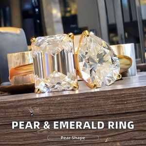 Anillo de compromiso y boda clásico Toi Et Moi con moissanita incolora de corte esmeralda, engaste de púas, plata de ley 925 y oro de 18K - Product Image 2