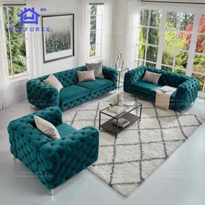 Ensemble de canapés design de luxe <span class=keywords><strong>Canapé</strong></span> de salon <span class=keywords><strong>Canapé</strong></span> Chesterfield moderne en tissu à trois <span class=keywords><strong>places</strong></span> et boutons tuftés avec pieds en métal inoxydable - Product Image 3