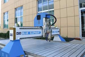 Router CNC de 3 ejes 1325 de bajo costo para trabajar la madera, máquina de grabado de 4*8 pies con husillo de refrigeración por agua - Product Image 4