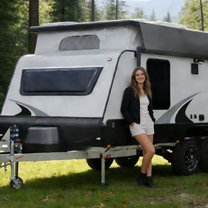 Nouvelle <span class=keywords><strong>caravane</strong></span> tout-terrain légère 2026 <span class=keywords><strong>de</strong></span> 13 pieds avec toit relevable, espace <span class=keywords><strong>de</strong></span> rangement étendu, en fibre <span class=keywords><strong>de</strong></span> verre, étanche et moderne – Vente en Australie - Product Image 1
