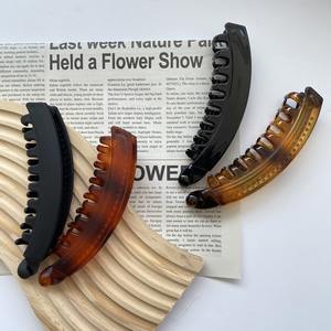 Peignes vintage à dents larges, grandes pinces à <span class=keywords><strong>cheveux</strong></span> en plastique en forme de banane, perles, style européen-américain, porte-queue de cheval, barrettes pour femmes et filles - Product Image 4