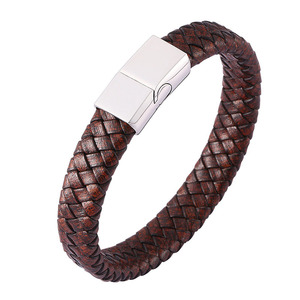 Pulsera de Cuero Trenzado con Barra de Acero Inoxidable para <span class=keywords><strong>Hombre</strong></span>, Pulsera de Cuero Multicapa con Cuentas de Metal Chapadas en PVD de Oro Real de 18K - Product Image 6