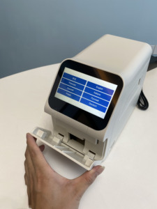 휴대용 MNCHIP 수의학 건식 화학 분석기 자동 생화학 분석기 시약 디스크 포함 - Product Image 3