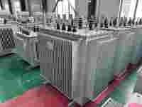 10kv 11kv entrée transformateur immergé dans l'huile DC AC onduleur triphasé 220V 380V 240V 415V sortie abaisseur transformateur rempli d'huile
