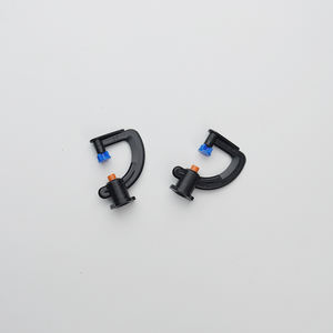 Venta al por mayor de fábrica: Microaspersor agrícola de PVC giratorio 360 grados de alta calidad, con tapón de suelo, diámetro de 13-21 cm y 80 cm de altura. - Product Image 2