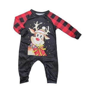 Hete Aanbieding Zachte Gebreide Modieuze Oversized Geruite Pyjamaset Familiekleding Elastische Taille Lange Mouwen Winter Kerstprint - Product Image 2