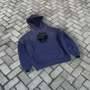 เสื้อฮู้ดฮิปฮอปทรงโอเวอร์ไซส์ ผ้าฝ้ายเฟรนช์เทอร์รี่ ล้างสีแบบวินเทจ พิมพ์ลายสกรีน ดีไซน์ซีดจางแบบโดนแดด - Product Image 1