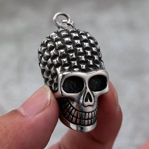 Yunnique – collier avec pendentif tête de mort en acier inoxydable, design géométrique, unisexe, bijoux punk pour Halloween - Product Image 2