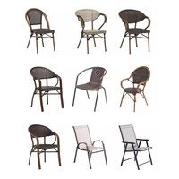 Ensemble de table et de chaises de jardin en rotin imperméable empilable personnalisé pour l'extérieur, adapté aux cafés et aux espaces commerciaux