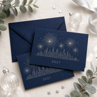 Carte de vœux personnalisée 2027 en papier spécial bleu nuit avec feu d'artifice urbain en feuille d'argent et impression de logo OEM sur enveloppe