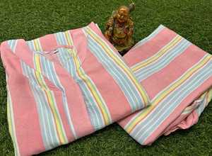 Algodón indio Kurti para mujeres Precio bajo Ropa étnica Fábrica Venta al por mayor Mujeres Kurti étnico para mujeres y niñas - Product Image 2