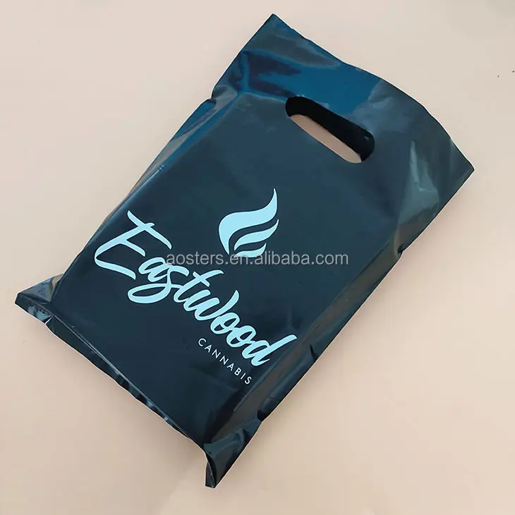 Su misura proprio logo stampato in pvc shopping bag di plastica con manico fustellato di plastica shopping bag