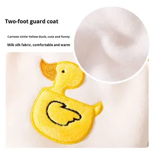 Herbst Winter Katze Geschirr Sweatshirt Nettes Cartoon Design für Hunde Teddybären Haarlose Katzen Neujahr Haustier Outfit Made Polyester - Product Image 4