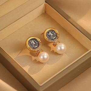 Boucles d'oreilles clous géométriques en argent S925 plaqué or, style rétro, série de pièces anciennes, double couleur, zircon et perle, tendance pour femmes - Product Image 3