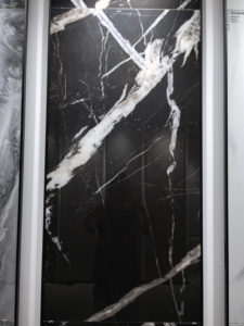 <span class=keywords><strong>Acheter</strong></span> des carreaux de grande dalle en porcelaine Carreaux de mur de sol émaillés en porcelaine pour le salon Carreau de céramique en marbre fini brillant émaillé - Product Image 3
